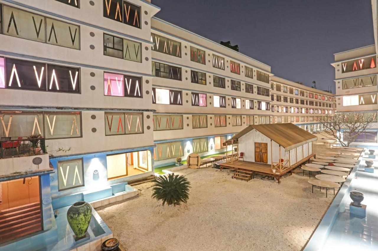 Townhouse Royal Palms Hotel Mumbai Luaran gambar
