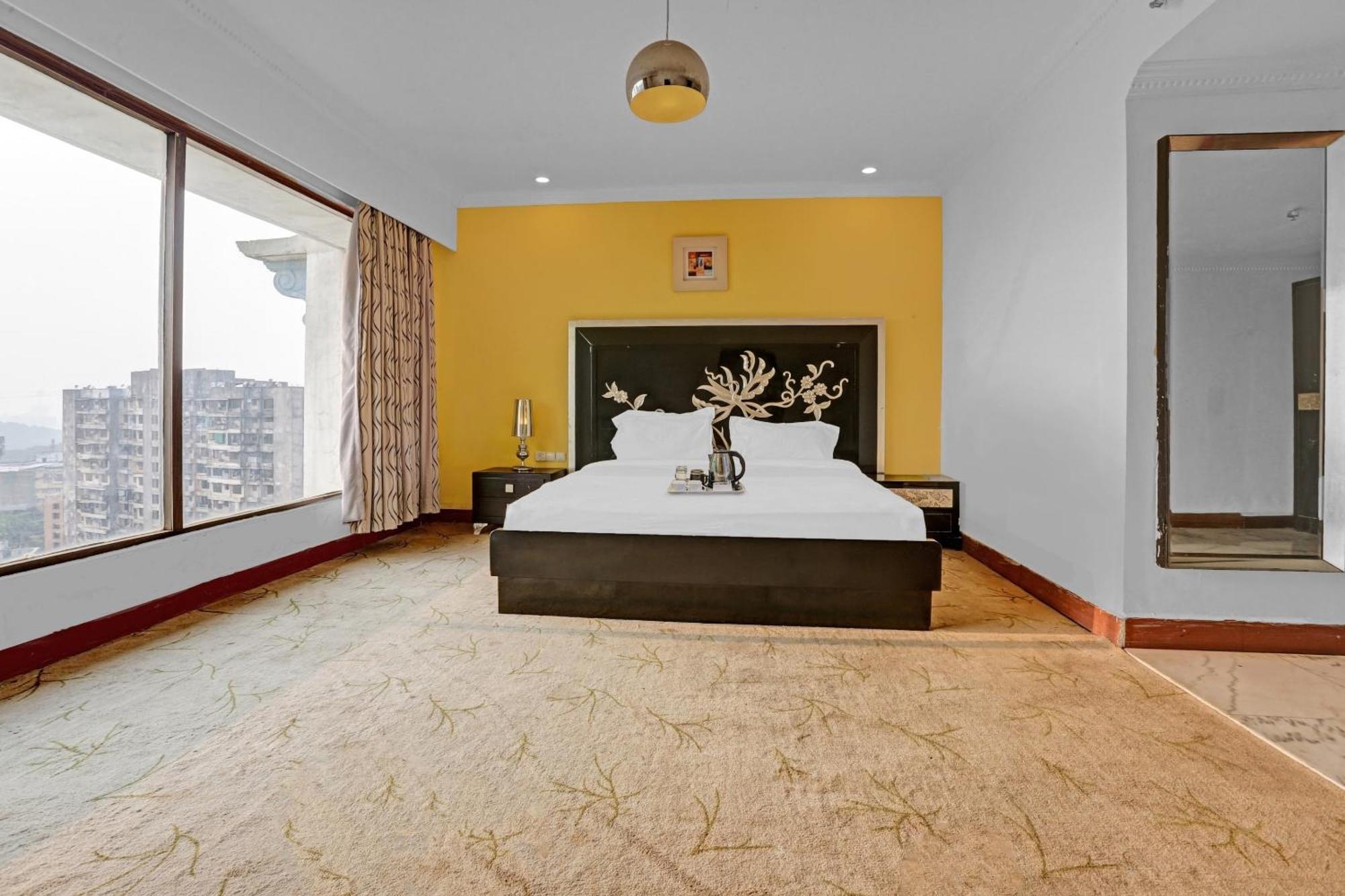 Townhouse Royal Palms Hotel Mumbai Luaran gambar